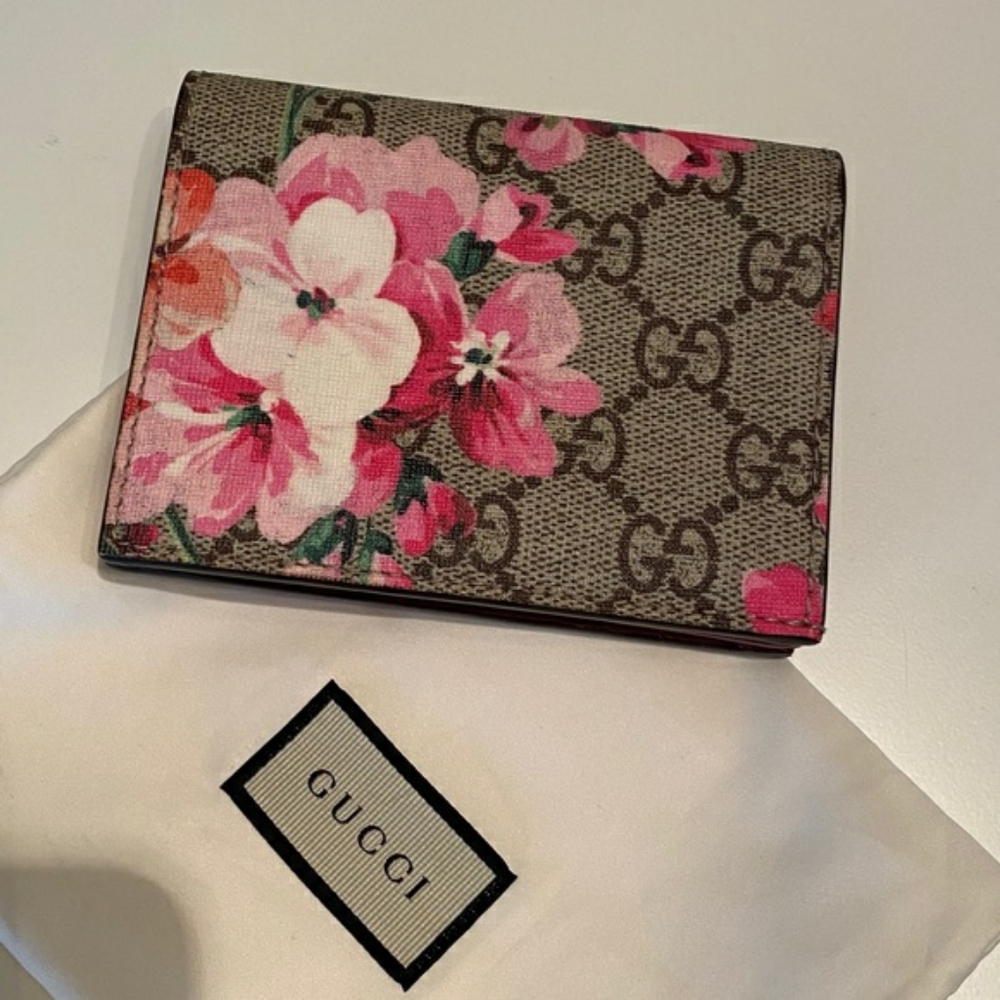 Gucci wallet
